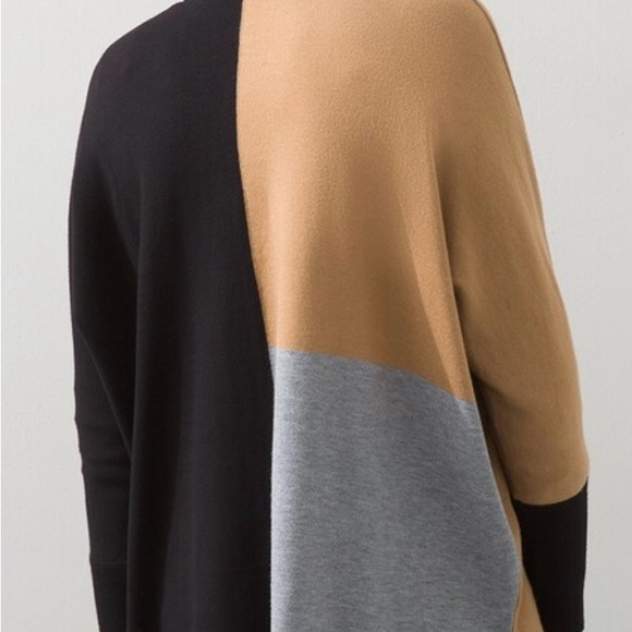 Women's Chicos NWOT Colorblocked Cardigan Size Large - Picture 2 of 3